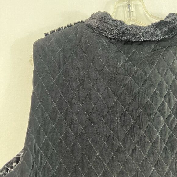 Chico’s Women’s Black Faux Fur Full Zip Vest Size 3 US XL Quilted Back - Picture 8 of 9